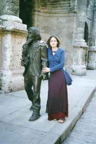 El Caballero de París y Violeta - Foto: Sunamis Granado, La Habana (enero del 2002)