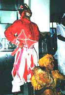 Chang�. Rappresentazione di orichas nel Museo Casa de �frica, La Habana. Foto: Carlo Nobili