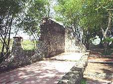Las ruinas de El Cornito. Foto: Alexis Peña López