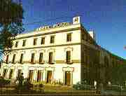 El 16 de enero de 1924 transmitió, oficialmente, desde el hotel Plaza, la primera radioemisora de Camagüey: la 7AZ