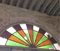 Ilustraci�n 3: Luceta principe�a curva de mediopunto, totalmente radial, ubicada en el primer claustro del convento de El Carmen, sede actual de la Oficina del Historiador de la Ciudad de Camag�ey