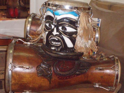 Tamburi bat� decorati. Foto: Maria Teresa Salomoni