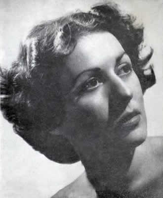 Adela Escartín