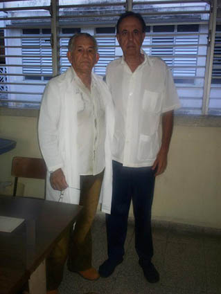 El doctor Eugenio Rodr�guez Rodr�guez y el t�cnico Dimas Lozano Barreto