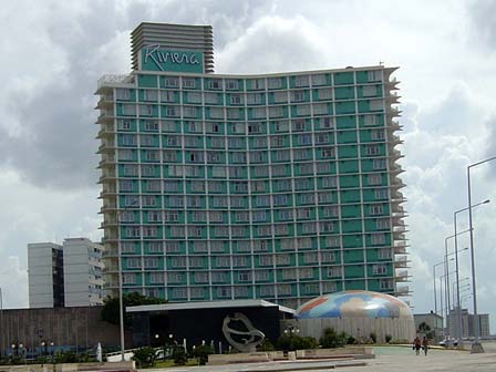 El hotel Riviera, uno de los sitios de mayor preferencia de Meyer Lansky. Foto: Lázaro David Najarro Pujol