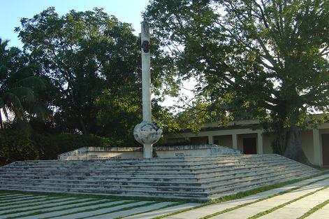 Mausoleo que perpet�a la memoria de Ana Betancourt en el municipio de Gu�imaro. Foto de L�zaro David Najarro Pujol