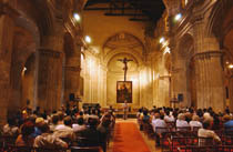 La Sala dei Concerti della Basilica Minore di San Francesco d'Assisi ha compiuto dieci anni di feconda vita culturale. Foto: Ahmed Velásquez
