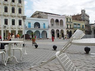 Plaza Vieja y la Fototeca de Cuba, en la actualidad. Foto: Rufino del Valle